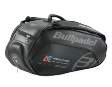 Load image into Gallery viewer, Paletero Bullpadel
